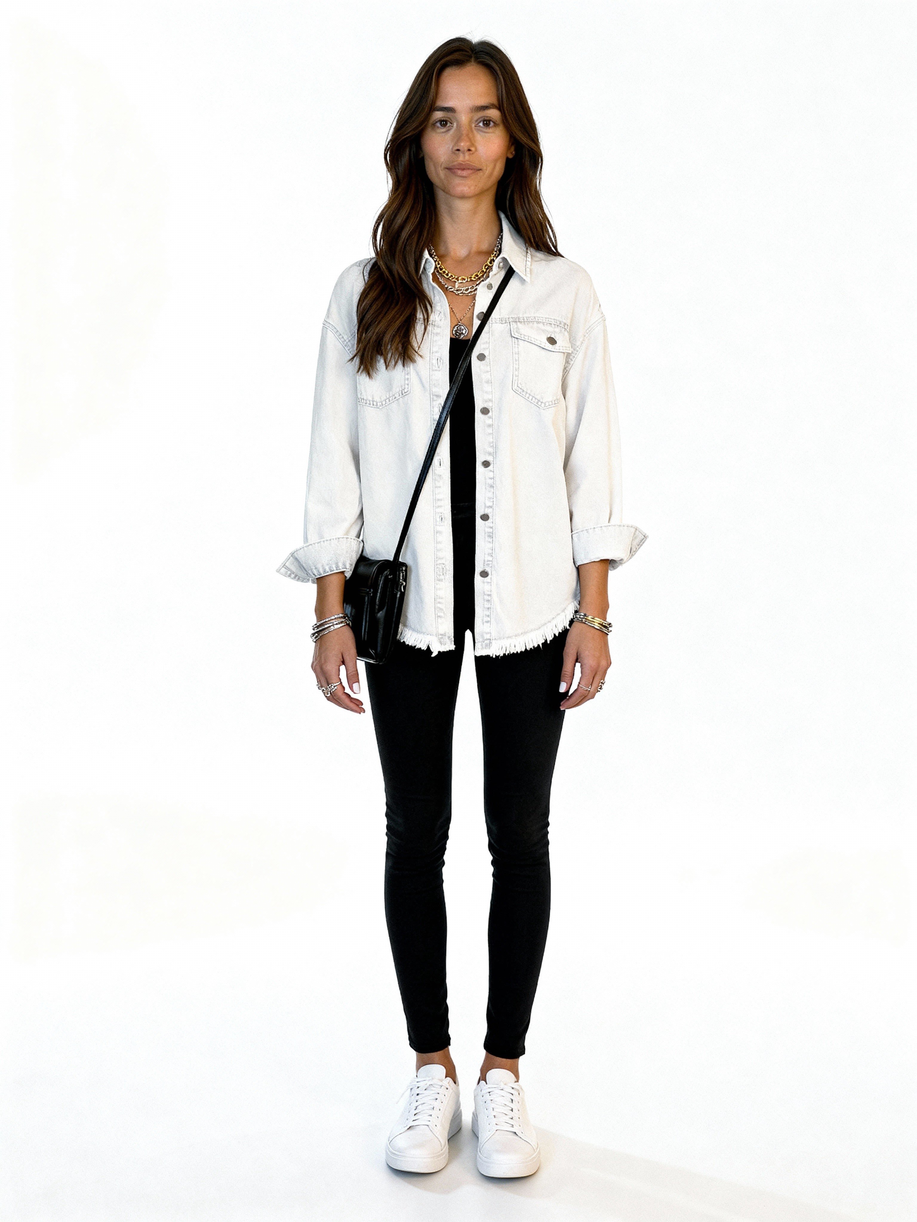 Reyna | Sobrecamisa denim con bajo desflecado y botones metálicos