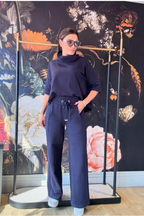 AURORA | CONJUNTO PREMIUM DE CUELLO ALTO Y PANTALÓN FLUIDO