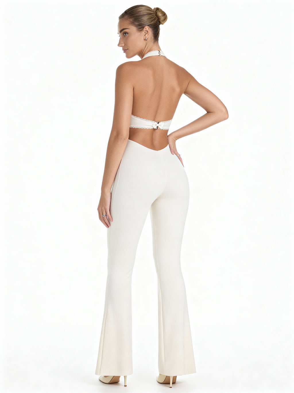 Maelis | Mono halter con escote profundo y espalda descubierta