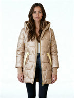 Maeva | Plumífero acolchado con capucha y acabado satinado