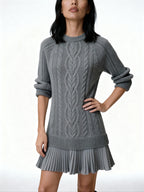 Eleni | Vestido de punto trenzado con falda plisada