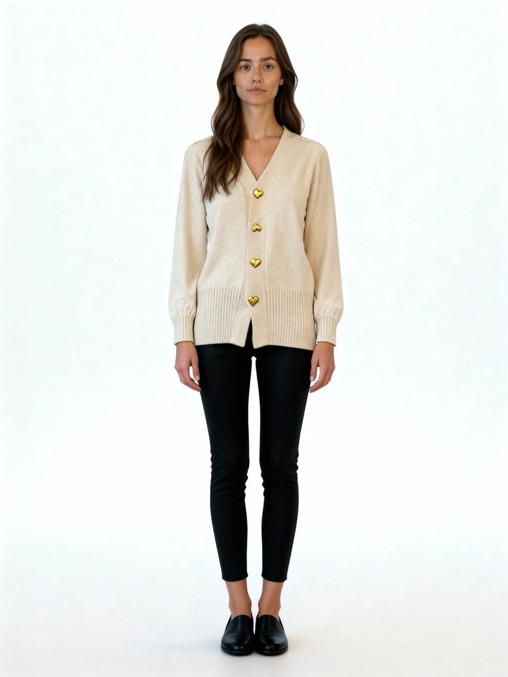Alenya | Cárdigan de punto suave con botones dorados en forma de corazón
