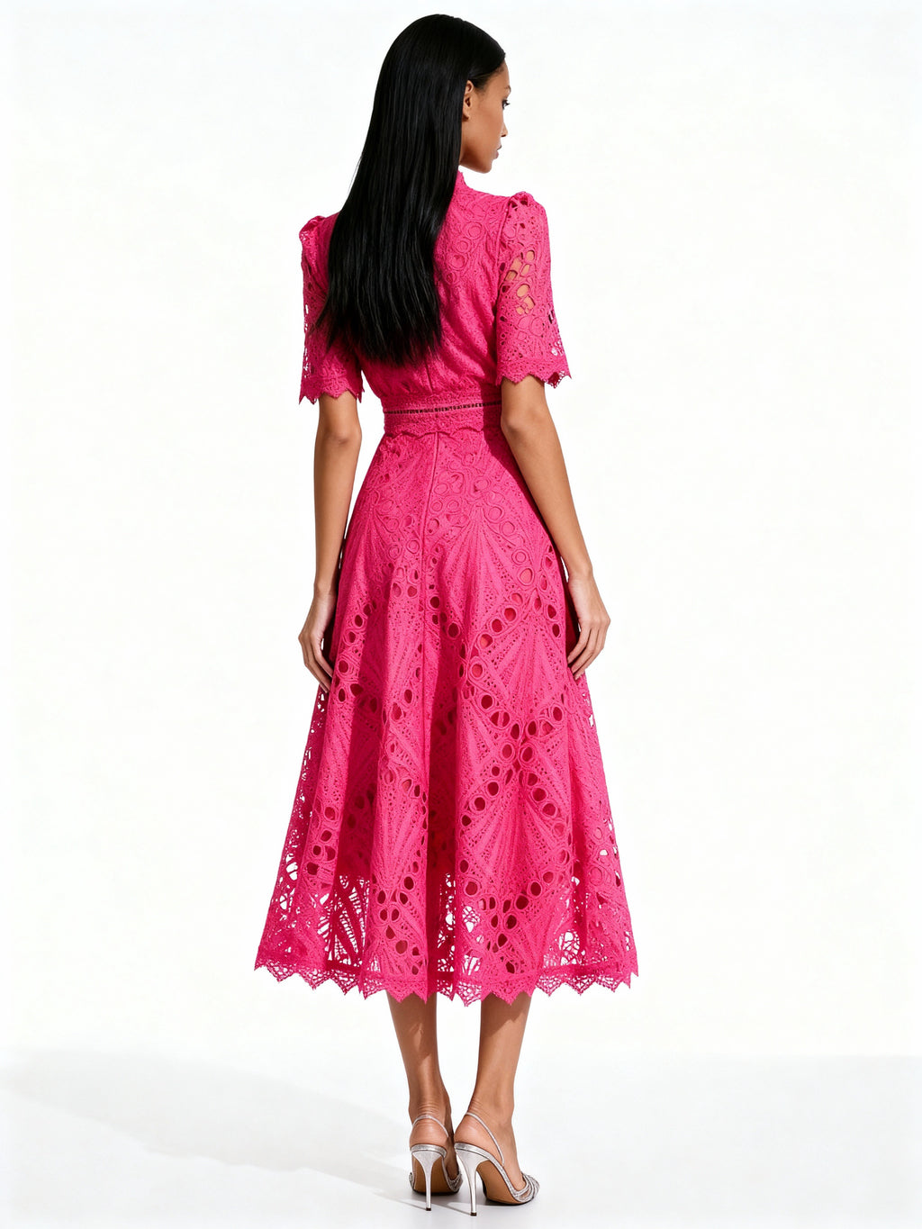 Elora | Vestido midi de encaje con cuello alto y mangas caladas