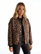 Rhea | Chaqueta bomber efecto borrego con estampado leopardo