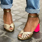 Sandalias Dalia Glow | Tacón bloque fucsia y acabado dorado