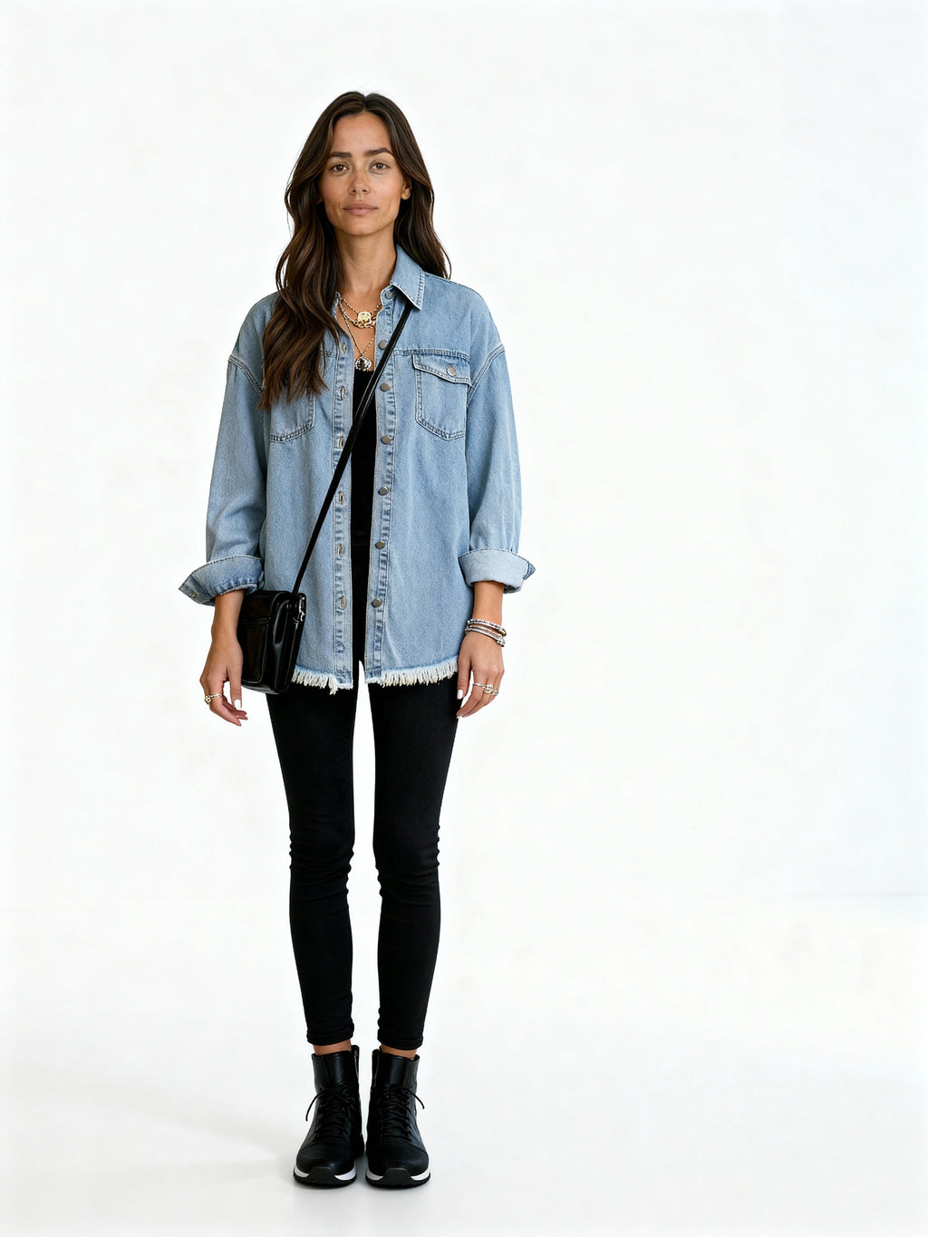 Reyna | Sobrecamisa denim con bajo desflecado y botones metálicos