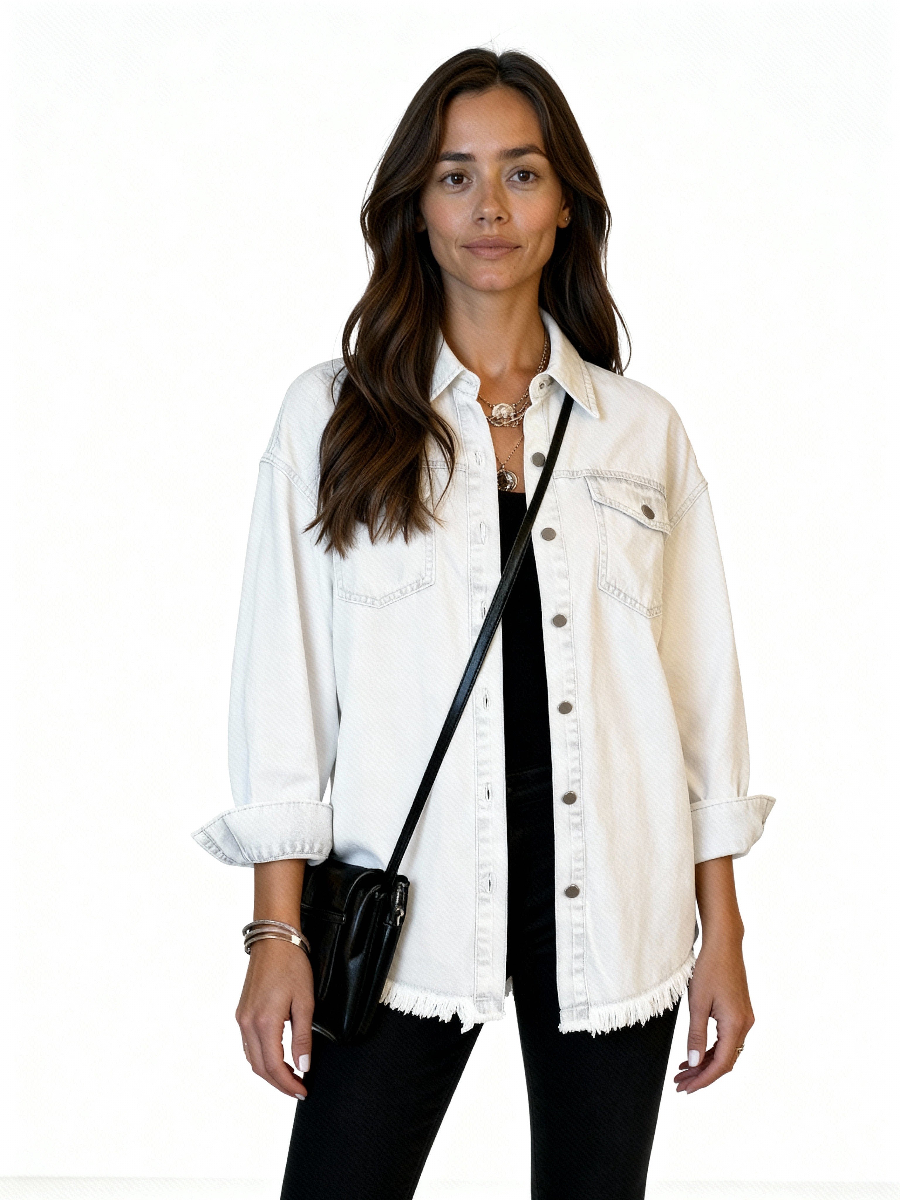 Reyna | Sobrecamisa denim con bajo desflecado y botones metálicos